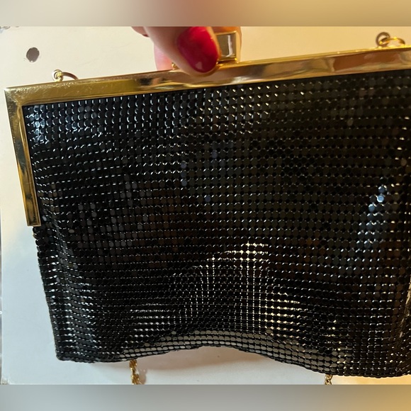 Vintage Shiny Black Metal Mesh KISS Lock Clutch Evening Purse/Bag/Clutch  60-70s - Picture 2 of 6